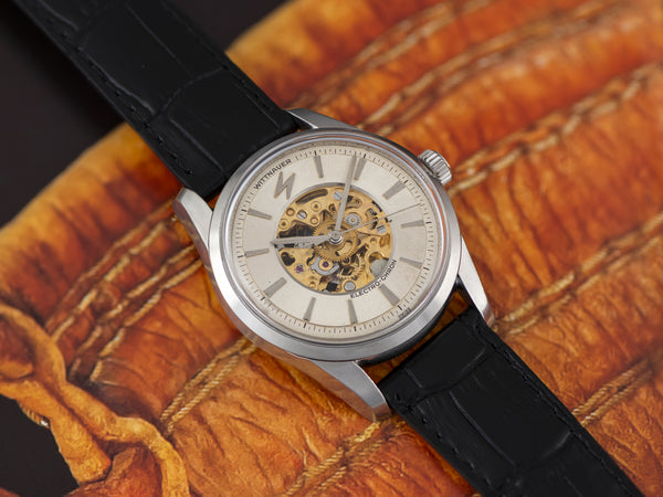 腕時計 WITTNAUER Wittnauer Geneve Bowtie c.1968 — Buying On Time Vintage Watches