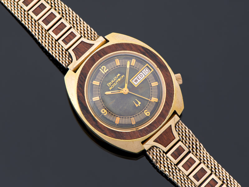 Bulova Accutron Woody 2182 Watch With Original Bracelet