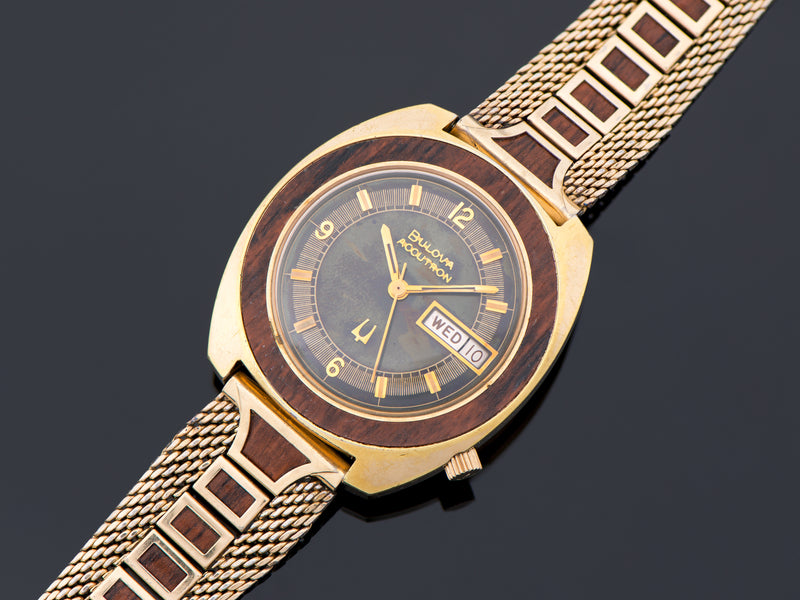 Bulova Accutron Woody 2182 Watch With Original Bracelet