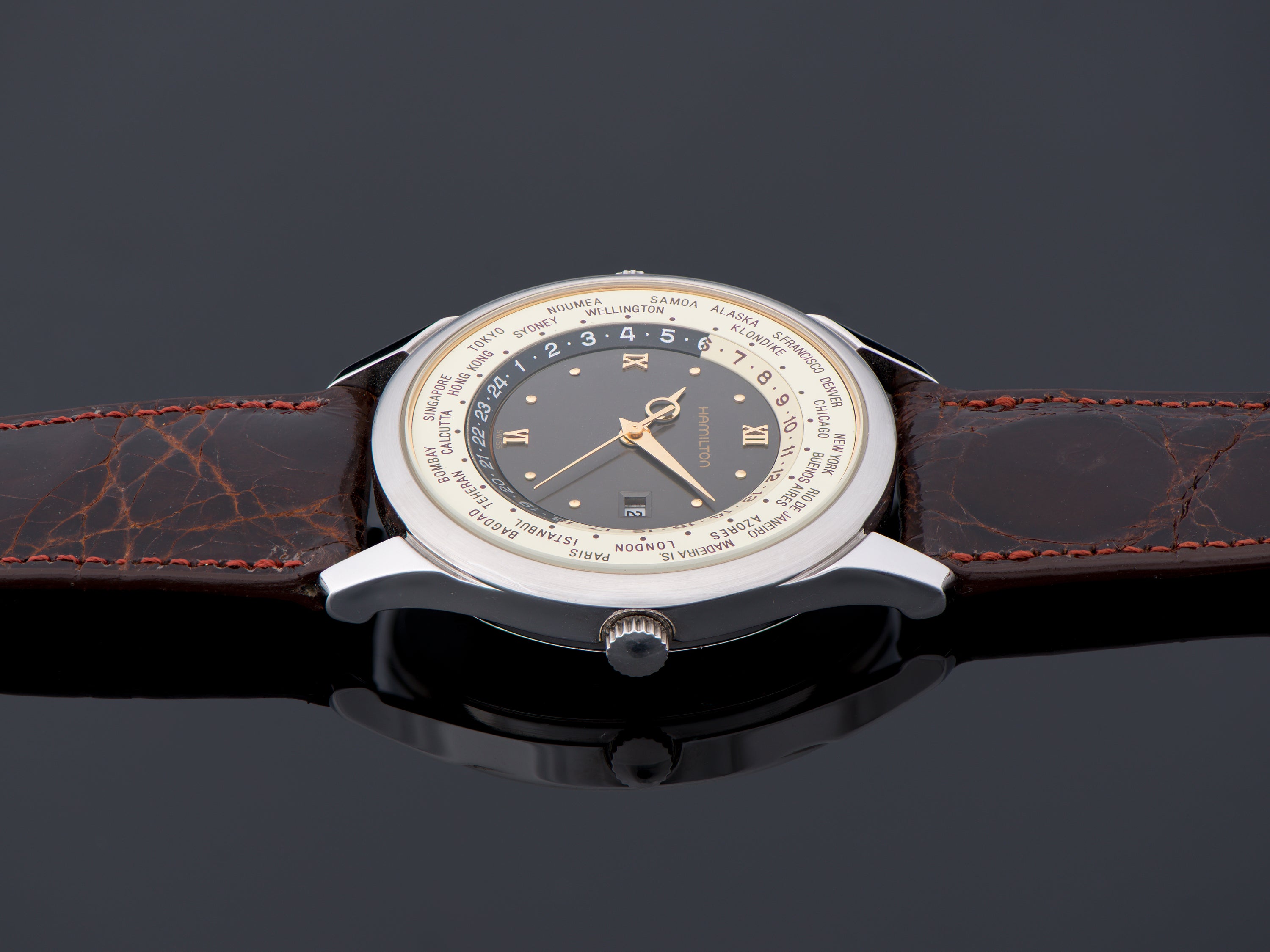 時計 Hamilton 60周年記念ベンチュラ 黒文字盤 フレックス（蛇腹ベルト） イエロー