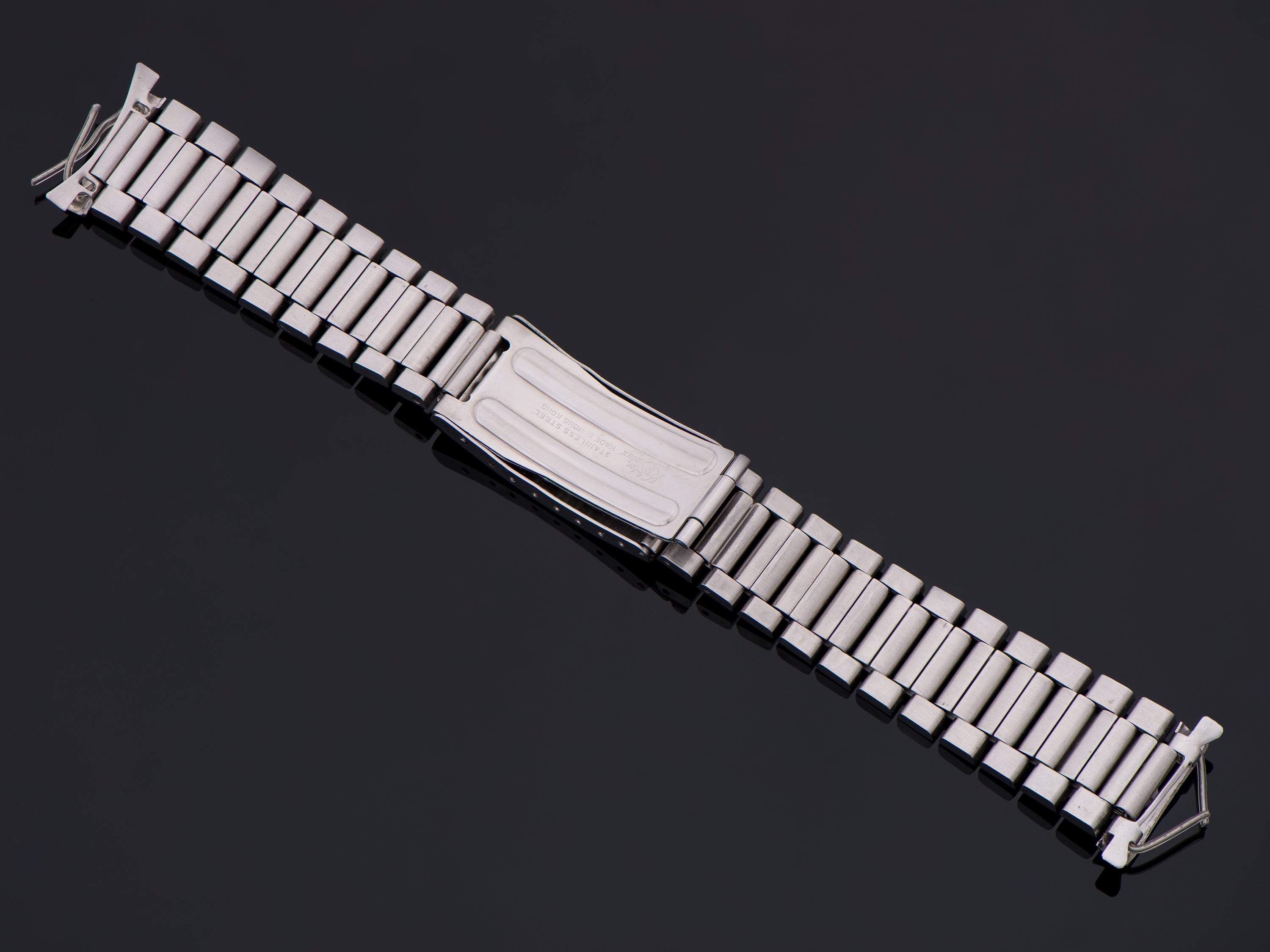 bulova-accutron-stainless-