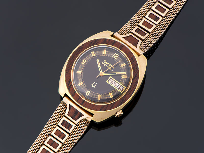 Bulova Accutron Woody 2182 Watch With Original Bracelet