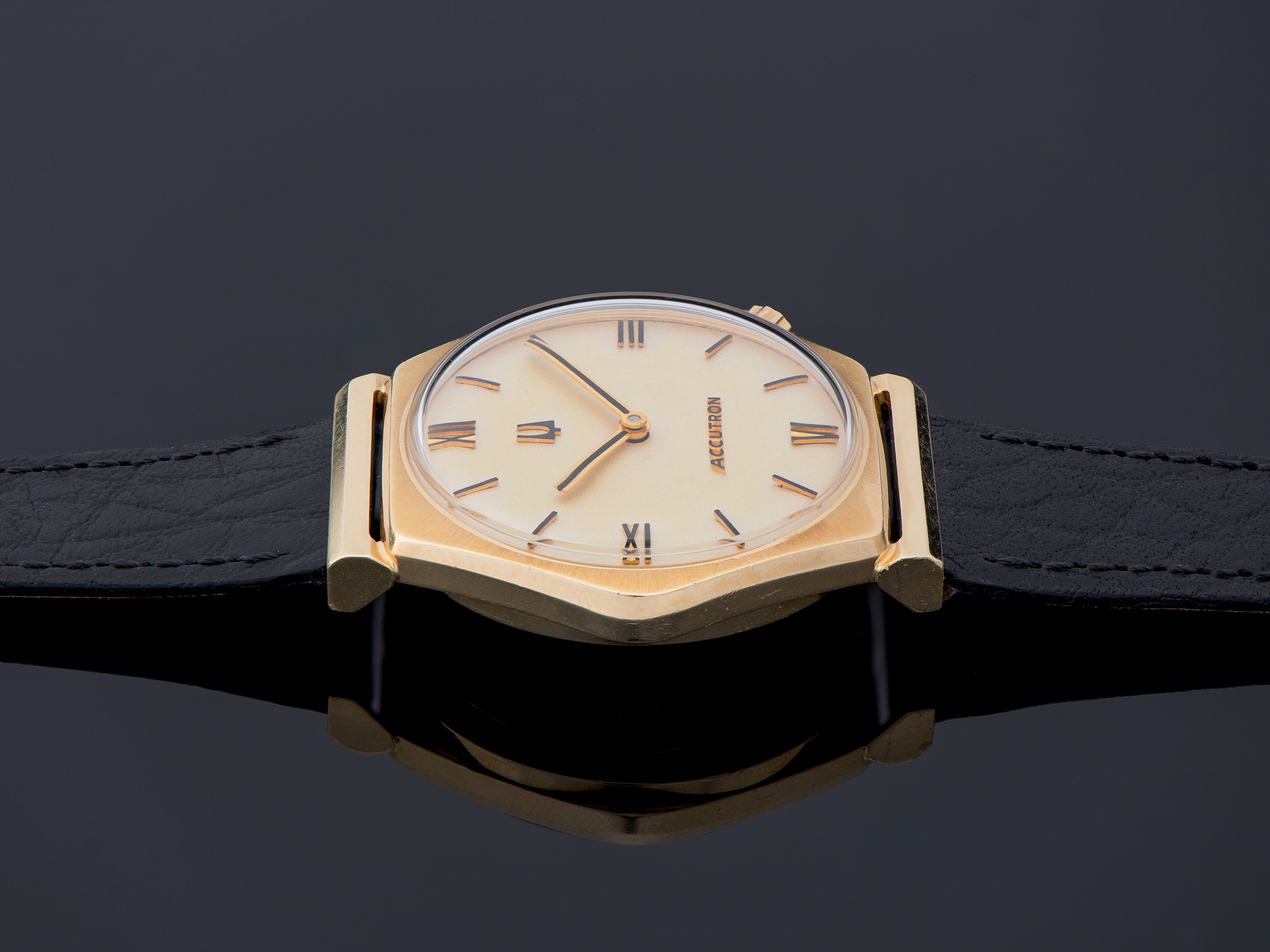 Bulova Gold Bracelet Watch with Hexagonal Dial. Unused. New, old stock. ON HOLD: Bulova Senator Hexagonal 17 Jewel Mechanical Gold  main image 4