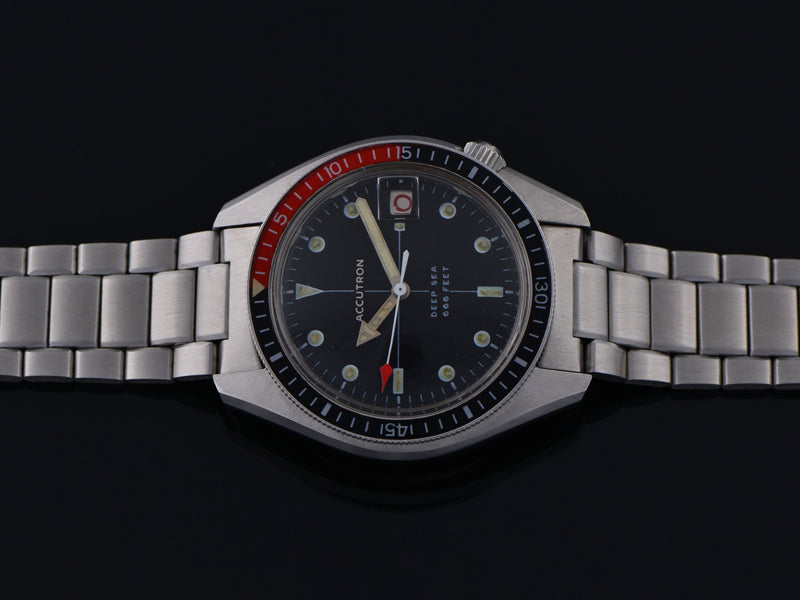 Bulova Accutron Deep Sea 666 Feet Watch Red/Black Bezel & Original Bracelet