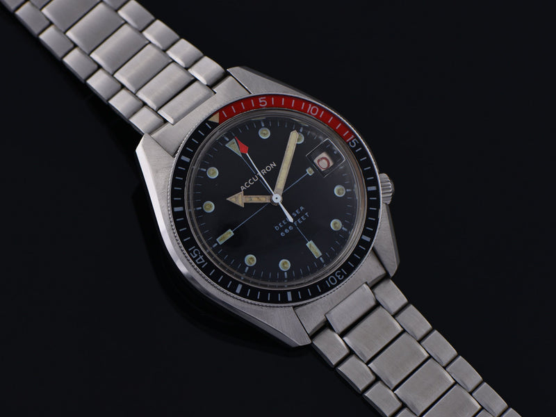 Bulova Accutron Deep Sea 666 Feet Watch Red/Black Bezel & Original Bracelet