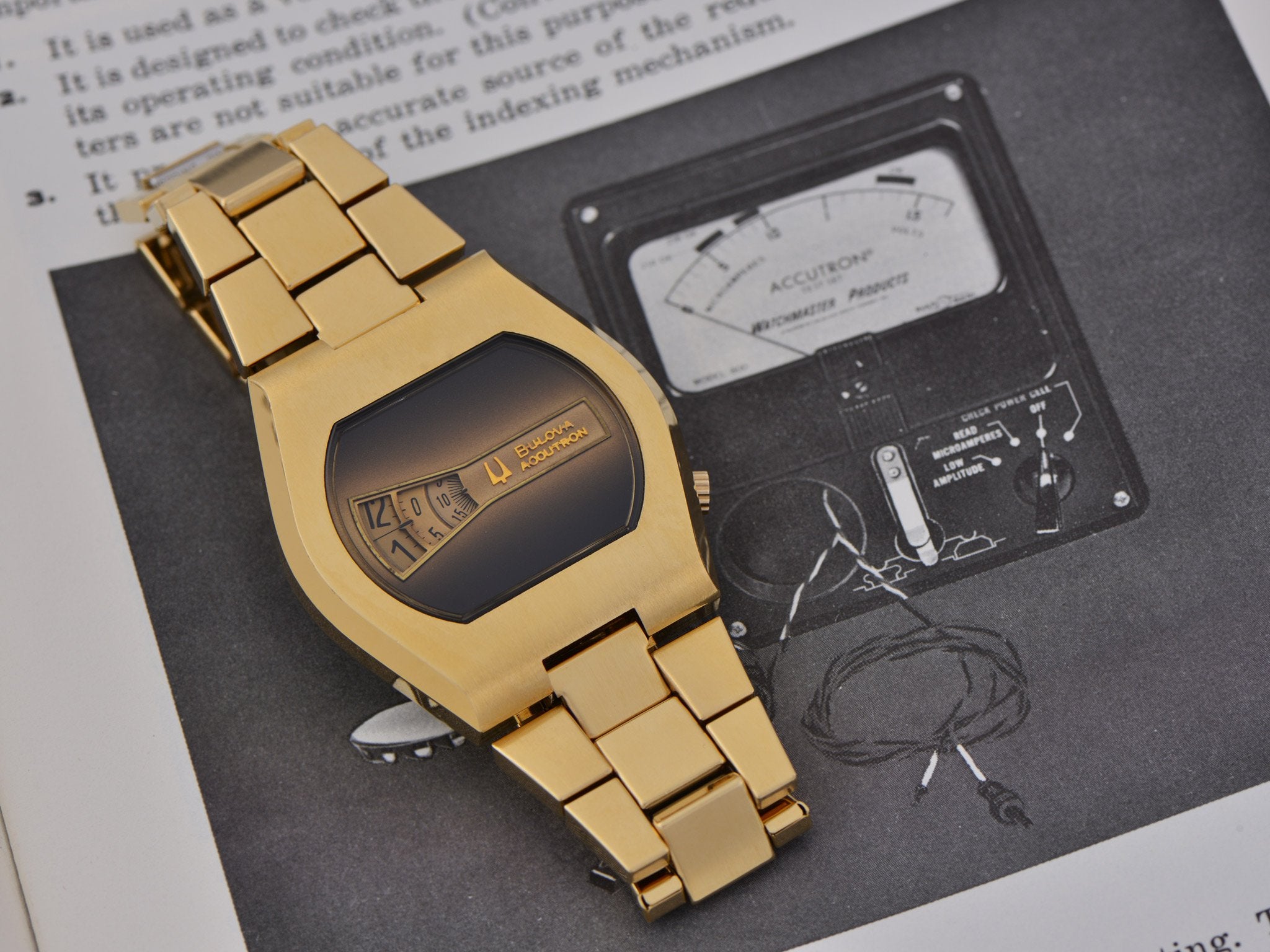 Bulova Accutron Direct Read 2186 Watch & Original Bracelet