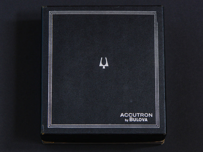 Bulova Accutron Large Desk Clock Box Front