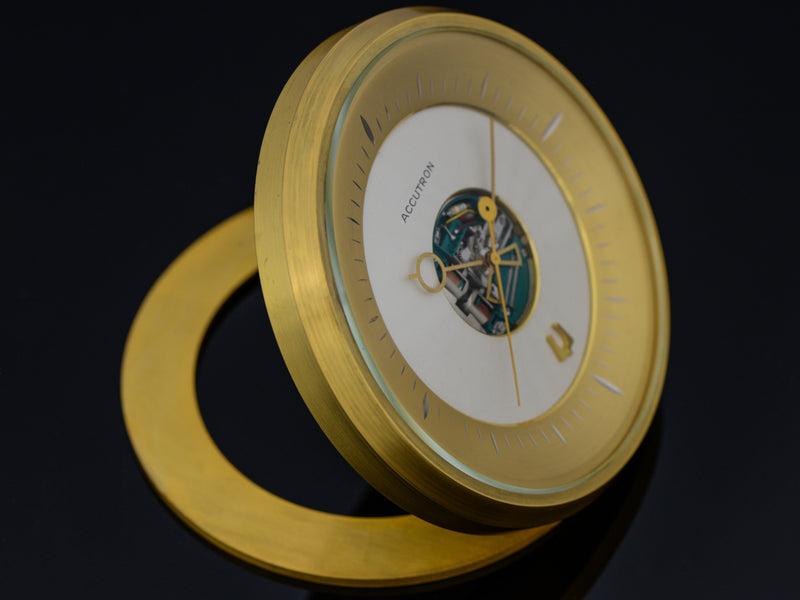 Bulova accutron clock outlet