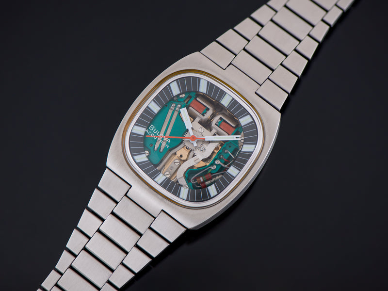 Bulova Accutron Spaceview Double Cushion "T" Steel Watch With Original Bracelet