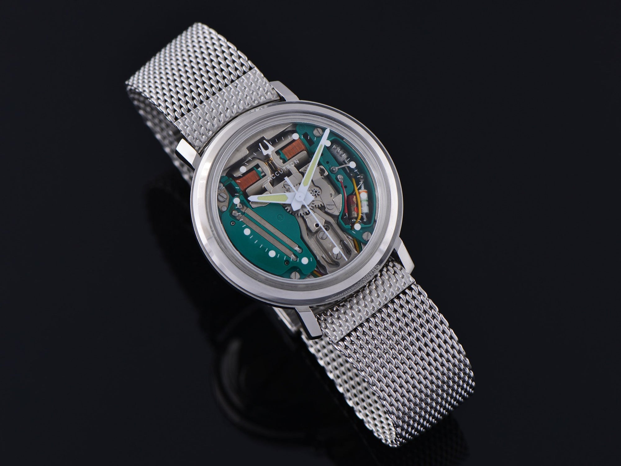 Bulova Accutron シルバー メッシュバンド Bulova Accutron Steel Mesh Watch Bracelet | Unwind In Time