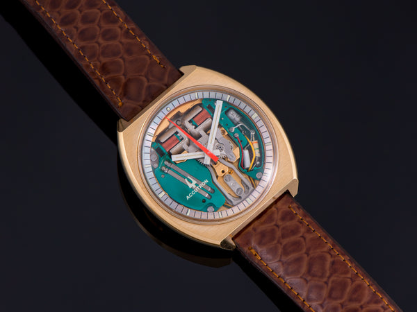 Bulova Accutron Spaceview Yellow Gold Electroplate Watch With Signed Strap & Buckle