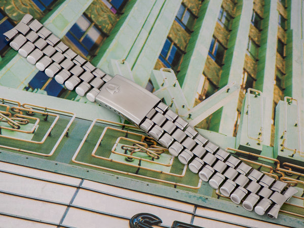 Bulova Accutron Tapered Stainless Steel Astronaut Bullet Original Bracelet