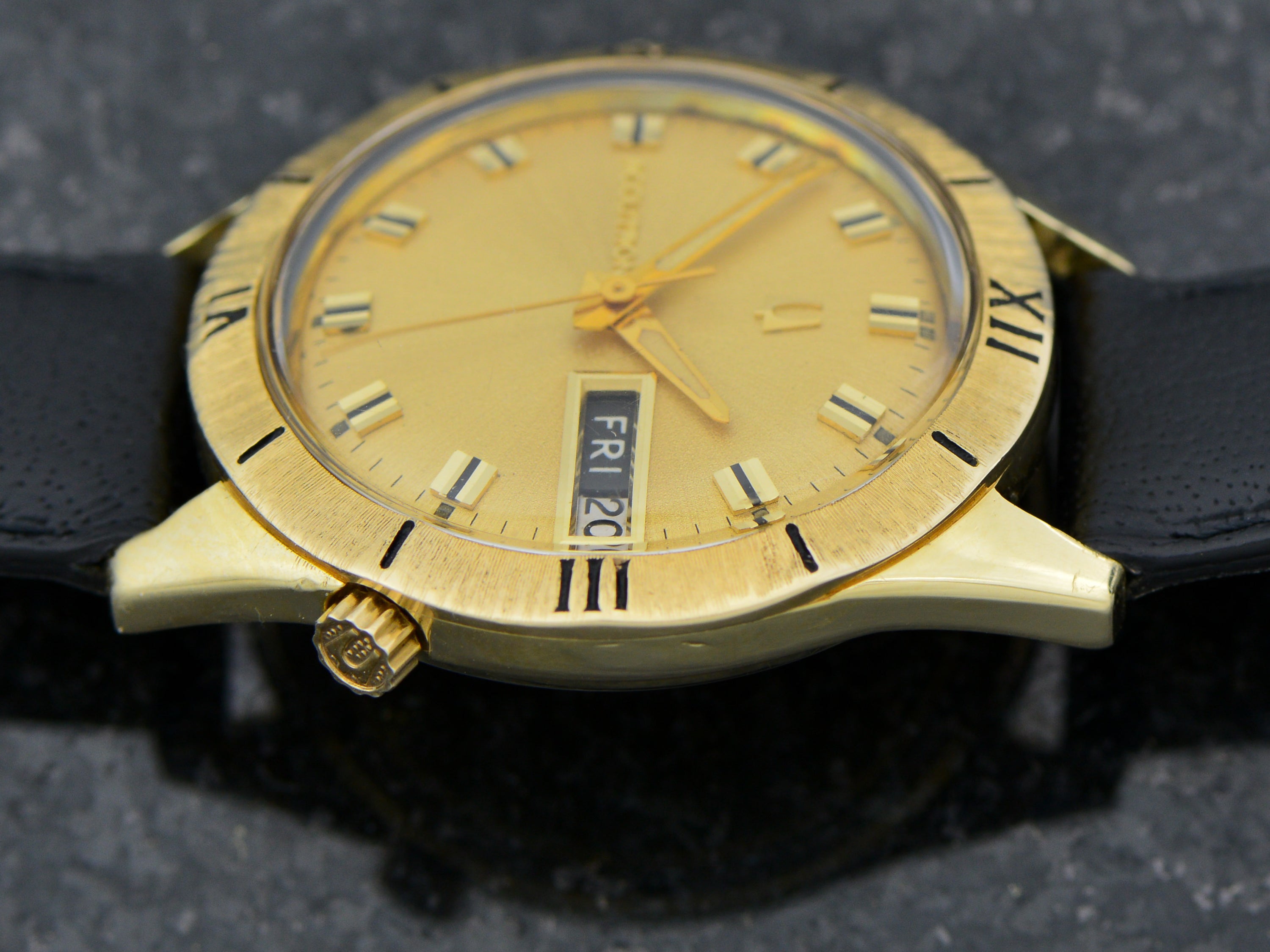 Bulova Accutron 14K Roman Numeral Bezel Watch Unwind In Time