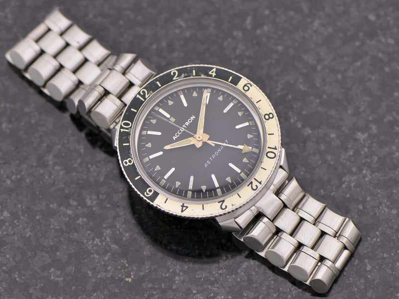 Bulova Accutron Astronaut Night/Day Bezel vintage watch
