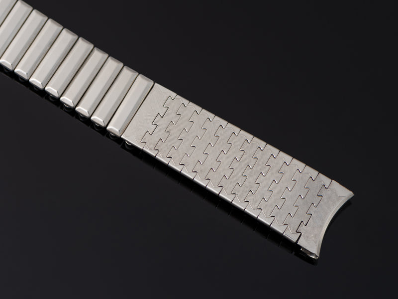 Hamilton Electric Nautilus 500 or Gruen Airflight Bracelet