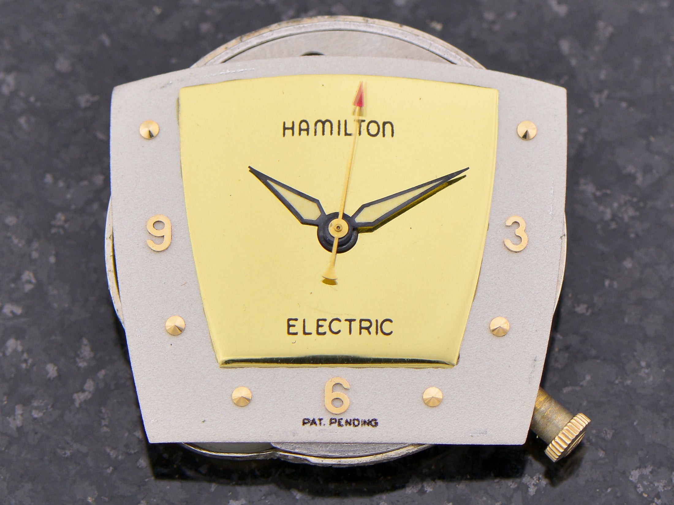 Hamilton_Electric_Everest6_220