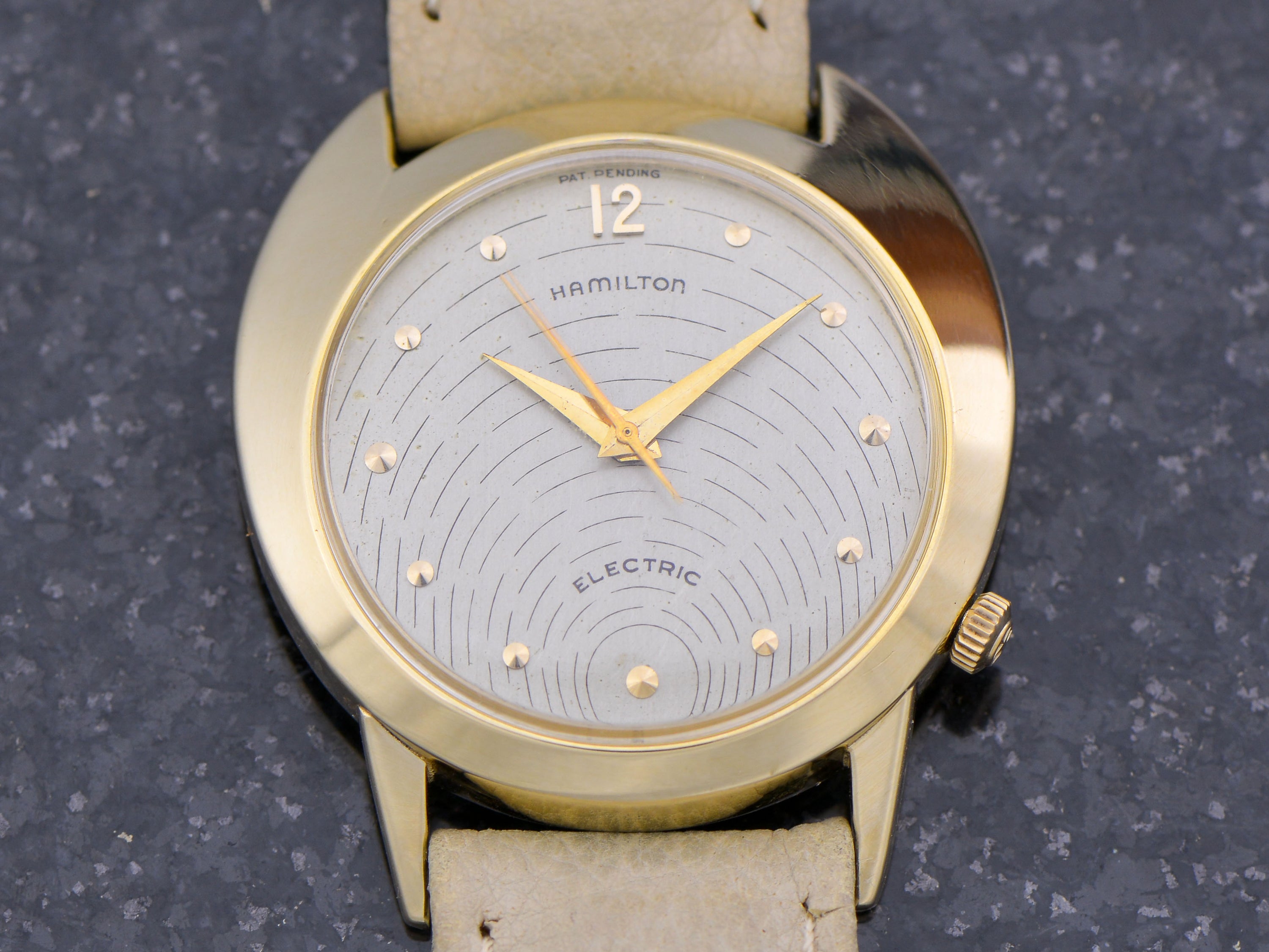 Hamilton Electric Spectra With Box & Strap