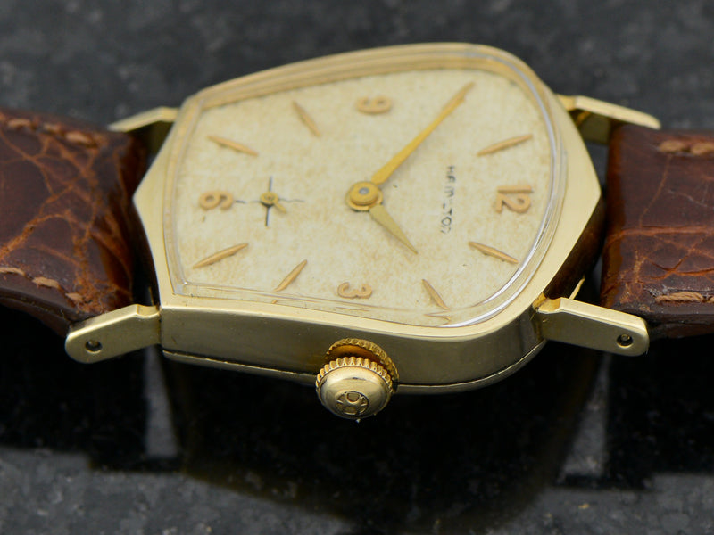 Hamilton Valiant With PROTOTYPE NAUGAHYDE DIAL