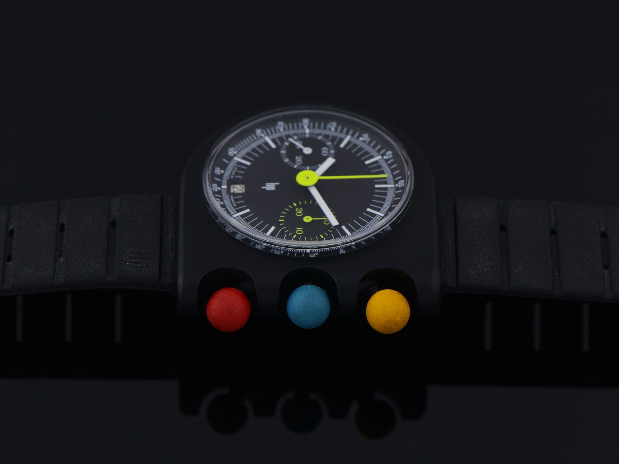 Quartz Model MACH 2000 LIP Watch Roger Tallon Design RARE COLLECTOR\'S ITEM Lip Mach 2000 Valjoux 7743 - Rocks and Clocks main image 3