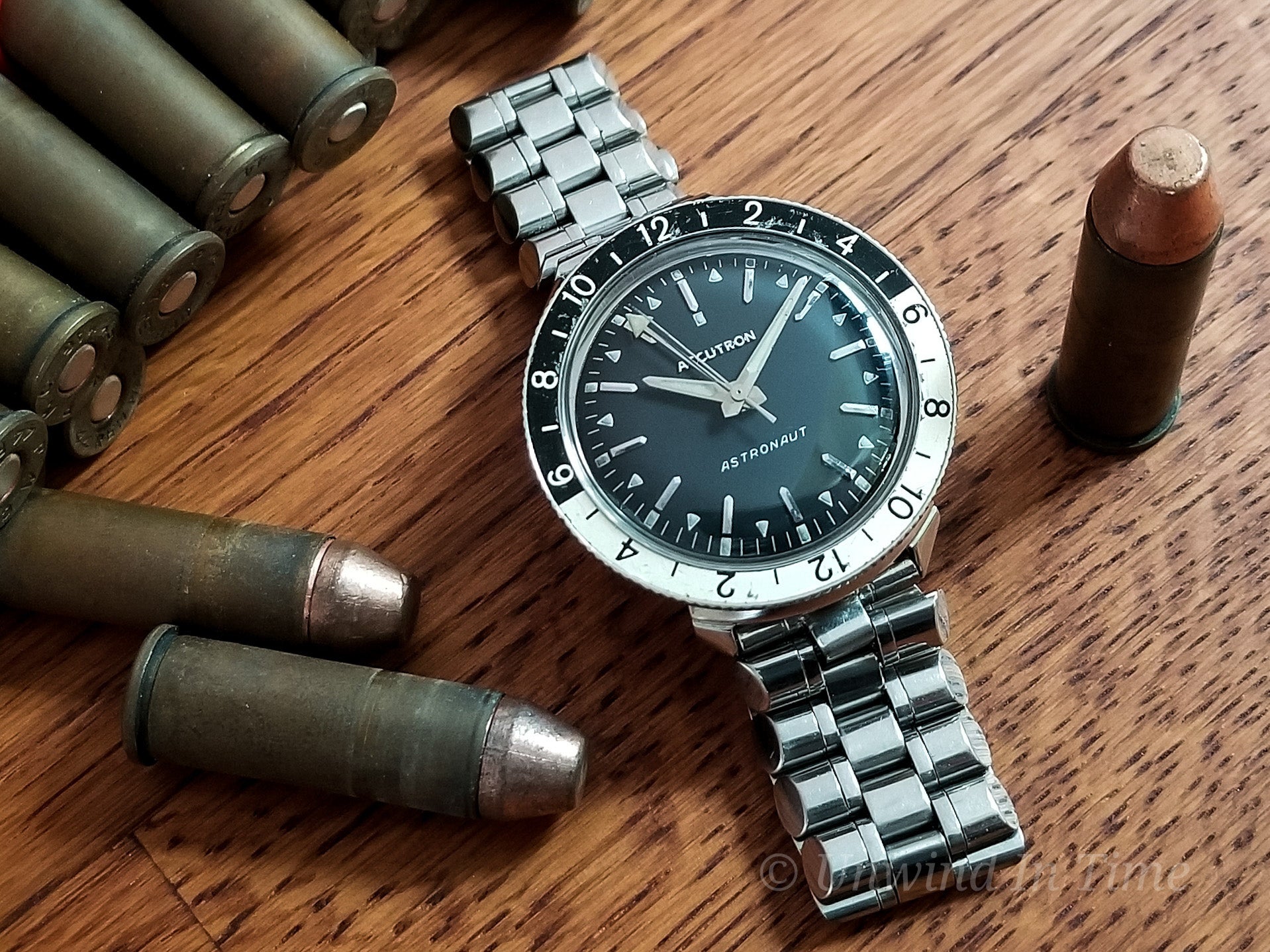 BULOVA ACCUTRON ASTRO NAUT M3ブローバ アキュトロン Bulova Accutron Astronaut Night/Day Bezel Watch | Unwind In Time