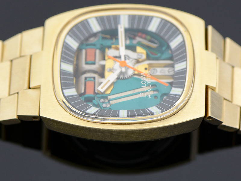 Bulova Accutron Spaceview Gold Tone Double Cushion "T" Vintage Watch With Original Bracelet