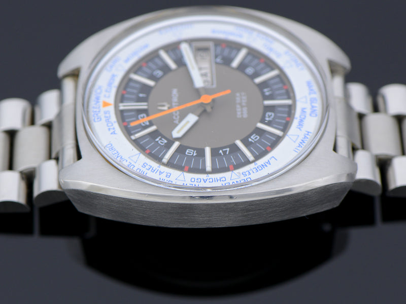 Bulova Accutron Deep Sea 666 Diver World Time Vintage Watch