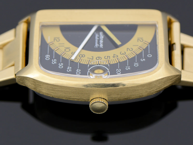 Wittnauer Futurama Black Dial & Original Bracelet