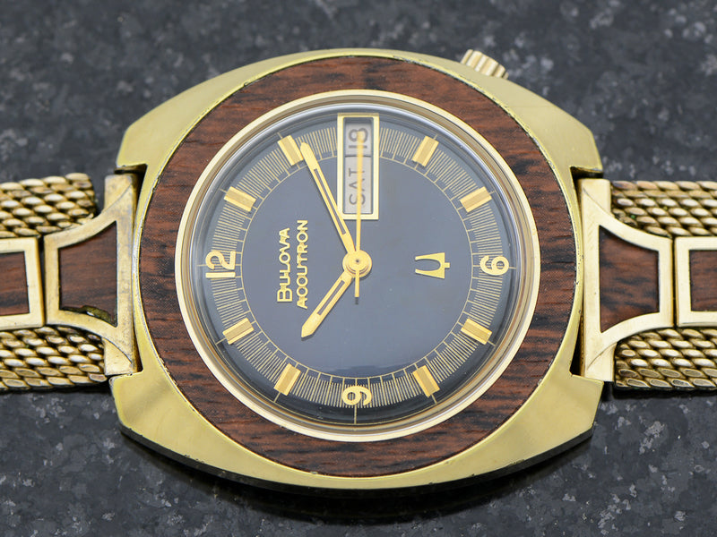 Bulova Accutron Woody 2182 Vintage Watch