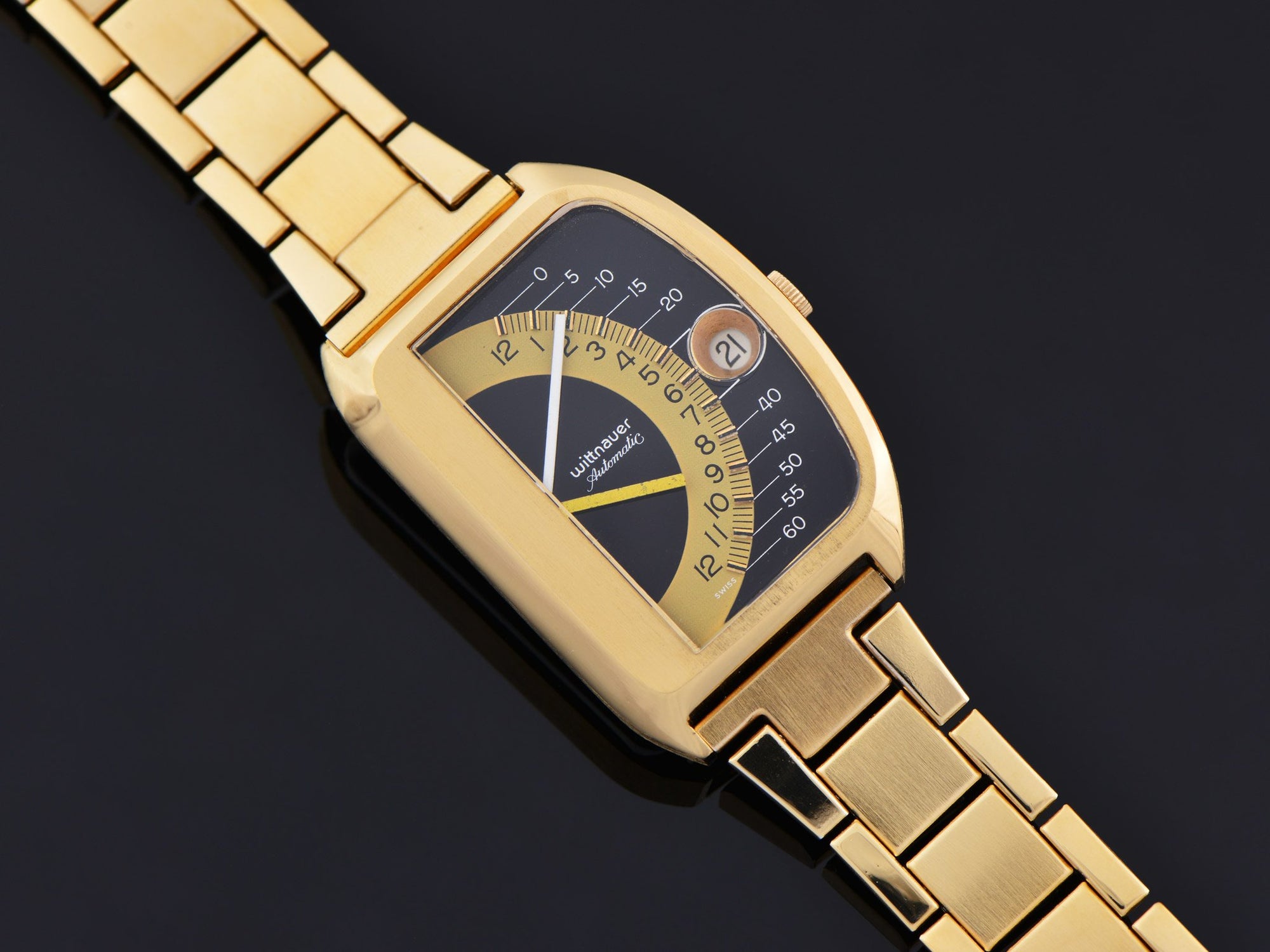 Wittnauer Futurama Black Dial & Original Bracelet Watch | Unwind