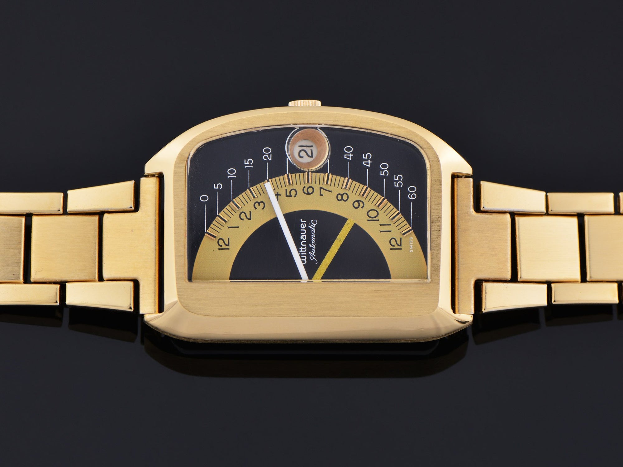 Wittnauer-Futurama-Black-Dial-