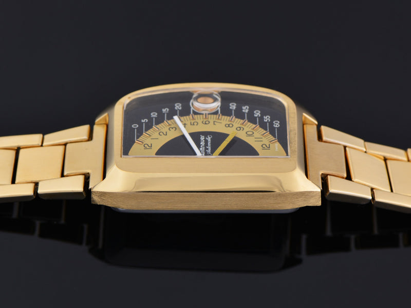 Wittnauer Futurama Black Dial & Original Bracelet Watch